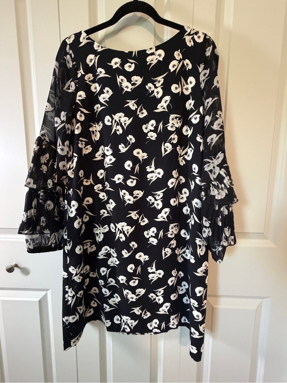 Ann Taylor Black and White Floral Midi Dress